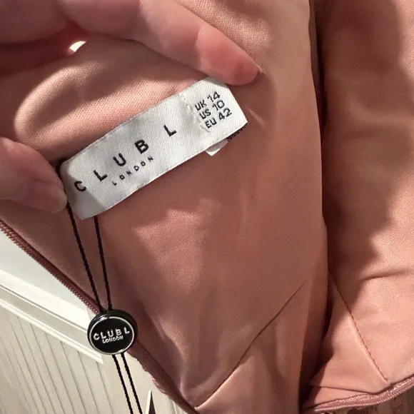 Blush Pink Club London Halter Lace Maxi Maternity Dress with Keyhole Cutout - Picture 4 of 4